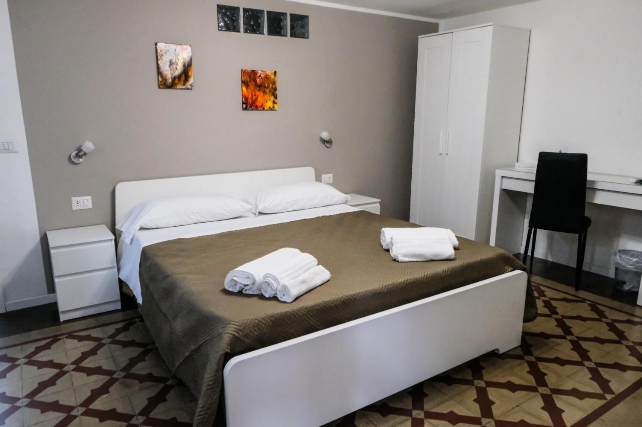 Antica Dimora Maravigna Hotel คาตาเนีย ภายนอก รูปภาพ